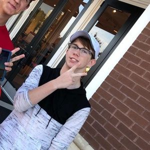 Meet your Posher, Lance